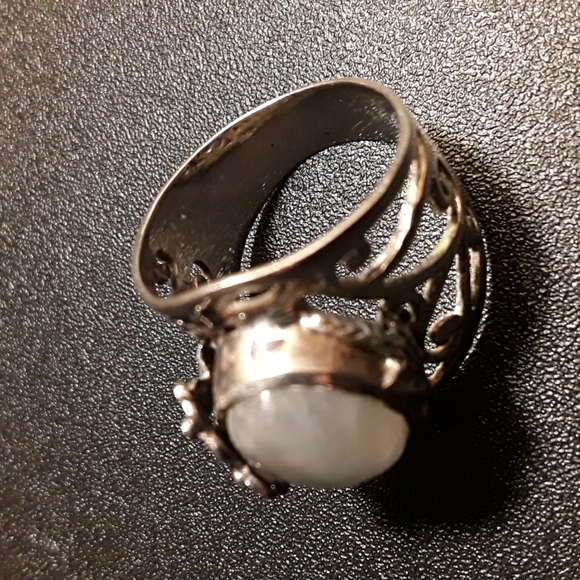 Handmade Moonstone Silver Ring Size 9 - Picture 3 of 12